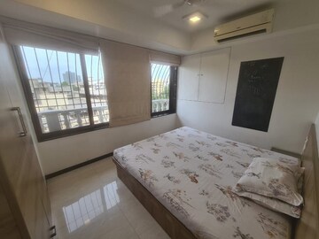 Bedroom in 3 BHK Apartment at Bandra West – for Rent