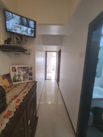 Room in 3 BHK Apartment at Bandra West – for Rent