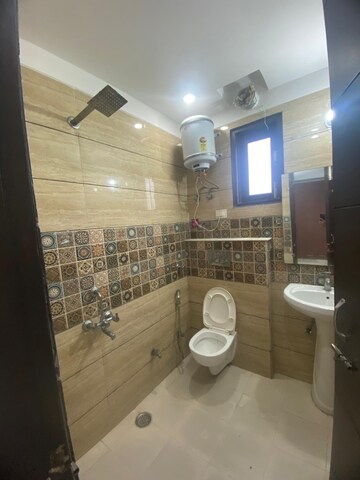 Bathroom in 3 BHK Apartment at Whiteland The Aspen, Sector 76 – for Sale
