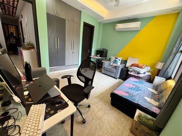 Building Lobby in 3 BHK Builder Floor at Sushant Lok 3, Sector 57 – for Rent