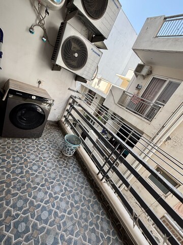 Master Bedroom in 3 BHK Builder Floor at Sushant Lok 3, Sector 57 – for Rent