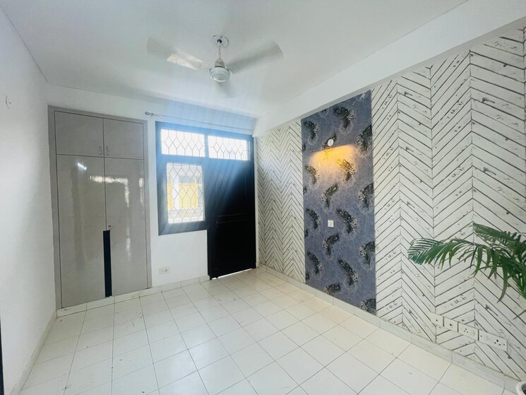 Bathroom, smart-world-gems 2 Bedroom 1103 Sq.Ft. Apartment In Sector 89 Gurgaon 8471580