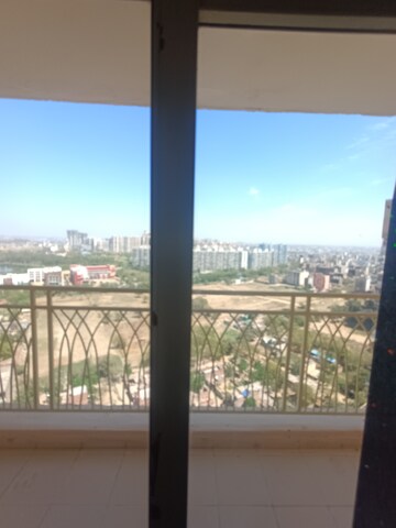 Master Bedroom in 2 BHK Apartment at Mahagun Mywoods, Sector 16c Greater Noida – for Rent