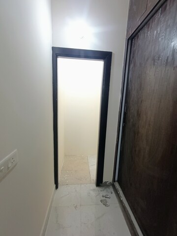 Master Bedroom in 3 BHK Villa at Amrapali Leisure Valley, Tech Zone 4 Greater Noida – for Rent