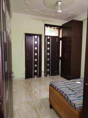 Bedroom in 1 BHK Builder Floor at Govindpuri – for Sale