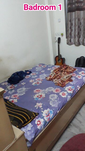 Bedroom in 2 BHK Apartment at Indrapuram – for Sale