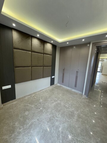 Master Bedroom in 3.5 BHK Apartment at Jahaz Apartments, Paschim Vihar – for Rent