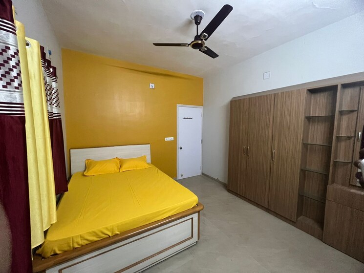 Room, amit nagar Pg For Boys & Girls In Amit Nagar 8044410