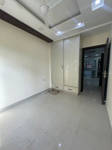 Master Bedroom in 2.5 BHK Apartment at Madhur Apartment, Paschim Vihar – for Rent