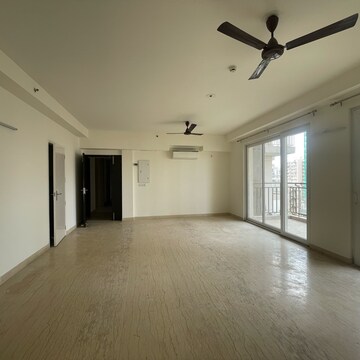 Room in 3 BHK Apartment at Conscient Heritage Max, Sector 102 – for Rent