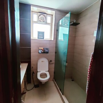 Furnished Amenities in 3 BHK Builder Floor at East Of Kailash – for Rent