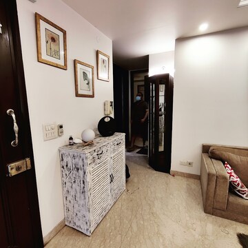 Master Bedroom in 3 BHK Builder Floor at East Of Kailash – for Rent