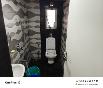 Team Area in 1 BHK Apartment at Thane East – for Rent