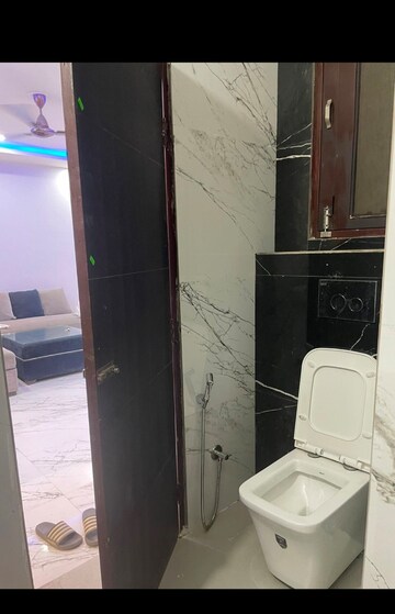 Bathroom in 3 BHK Builder Floor at RWA Residential Society Sector 46, Sector 46 – for Rent