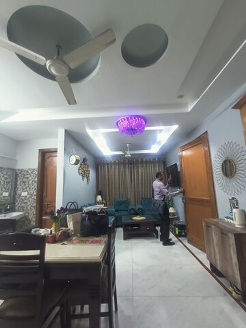 Master Bedroom in 3 BHK Builder Floor at Sector 9 – for Rent