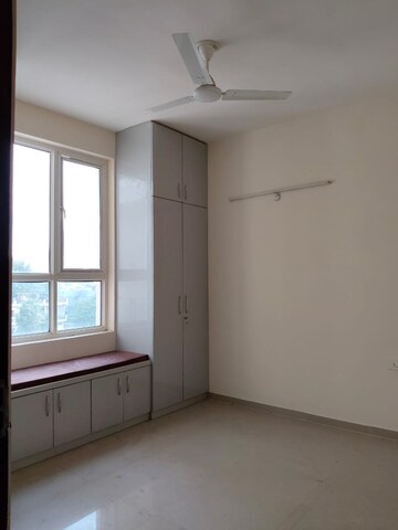 Bedroom in 3.5 BHK Apartment at Omaxe Waterscapes, Gomti Nagar – for Rent