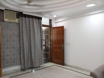 Master Bedroom in 2 BHK Builder Floor at Lajpat Nagar – for Rent