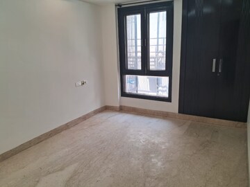 Master Bedroom in 3 BHK Builder Floor at Veera Safdarjung Enclave, Safdarjang Enclave – for Rent