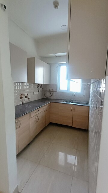 2 BHK Apartment For Rent in Gaur City 7th Avenue, Sector 4, Greater Noida