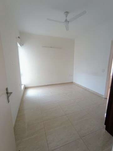 Master Bedroom in 2 BHK Apartment at Gaur City 7th Avenue, Sector 4, Greater Noida – for Rent