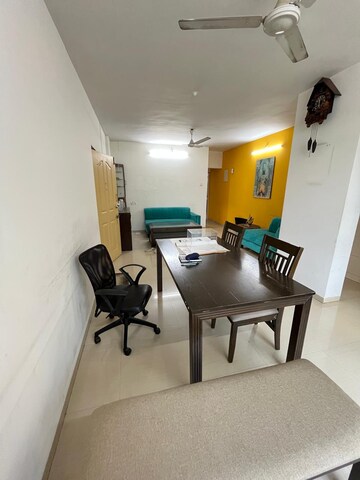 Room in 2 BHK Apartment at Shreeji Ville Co-operative Housing Society Ltd, Panch Pakhadi – for Rent