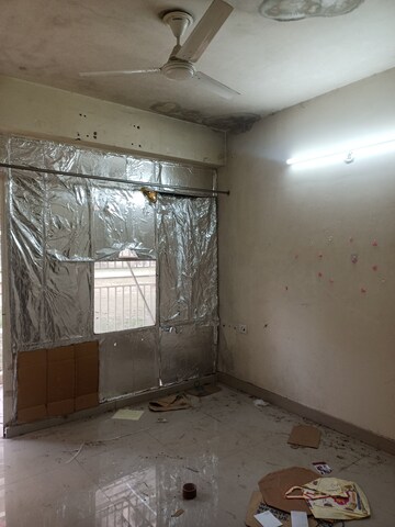 Master Bedroom in 2 BHK Apartment at Suncity Avenue 102, Sector 102 – for Rent