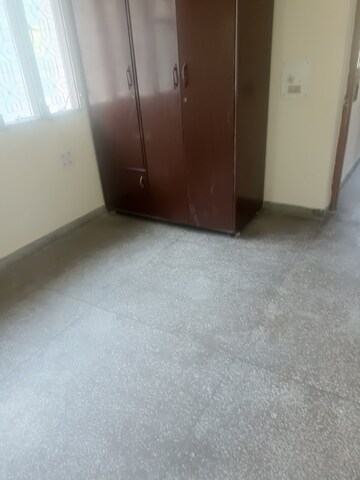 Master Bedroom in 3 BHK Apartment at Varun Enclave, Sector 28 – for Rent