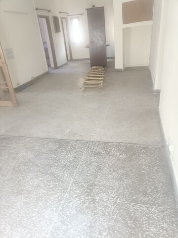 Master Bedroom in 3 BHK Apartment at Varun Enclave, Sector 28 – for Rent
