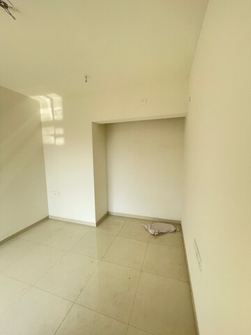2 BHK Apartment For Rent in Kalpataru Paramount, Kapur Bawdi