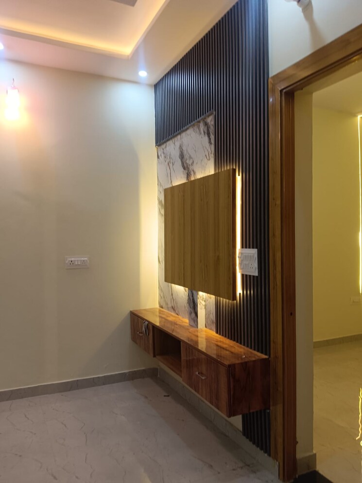 Room, ganga nagar 3 Bedroom 117 Sq.Yd. Independent House In Ganga Nagar Meerut 8472964