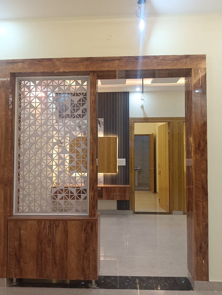 Room, ganga nagar 3 Bedroom 117 Sq.Yd. Independent House In Ganga Nagar Meerut 8472964