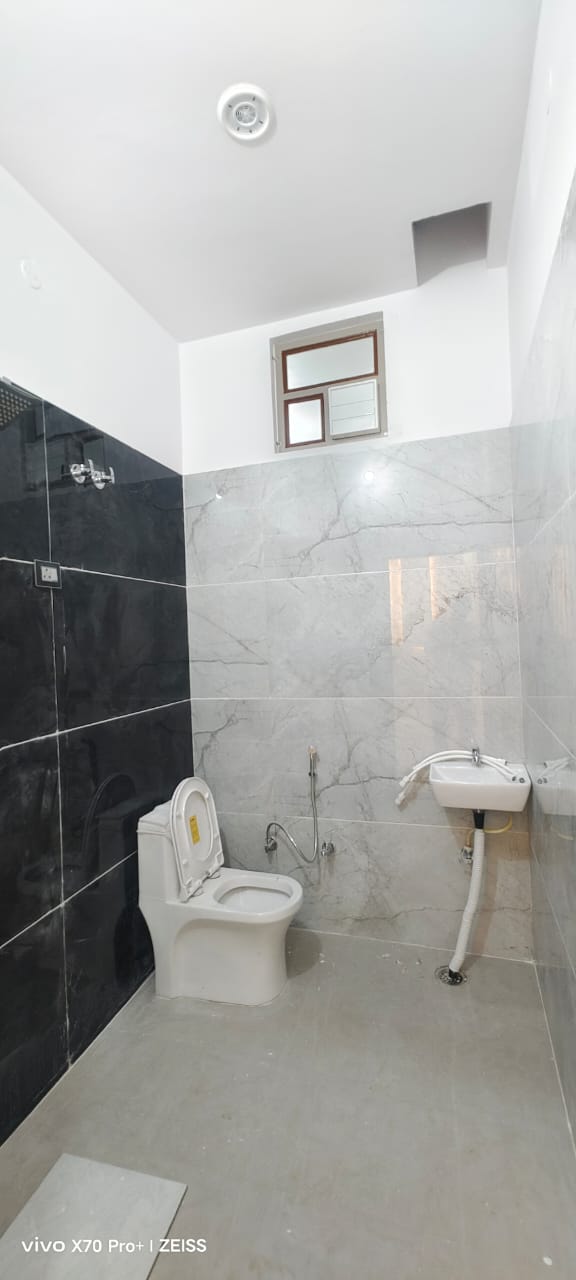 4 BHK + Pooja Room,Servant Room,Study Room,Extra Room 2500 Sq.Ft. Villa in Real Greens