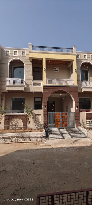 Living Room in 4 BHK Villa at Real Greens, Kalwar Road – for Sale