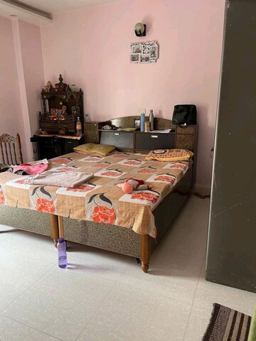 Bedroom in 2 BHK Apartment at Dwarka Mor – for Rent