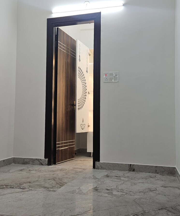 undefined, upsidc site b 3 Bedroom 1550 Sq.Ft. Builder Floor In Upsidc Site B Greater Noida 8473079