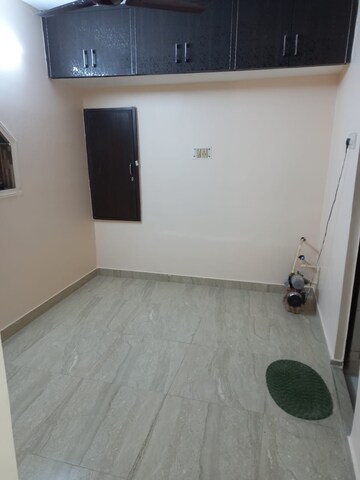Room in 2 BHK Builder Floor at Paschim Vihar – for Rent
