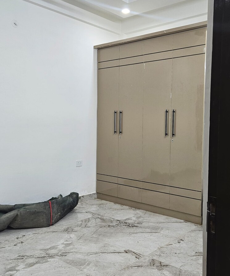 Master Bedroom, upsidc site b 3 Bedroom 1550 Sq.Ft. Builder Floor In Upsidc Site B Greater Noida 8473095