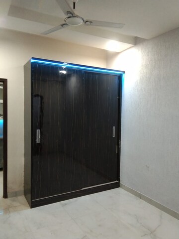 Bedroom in 2 BHK Builder Floor at Sector 72 – for Sale
