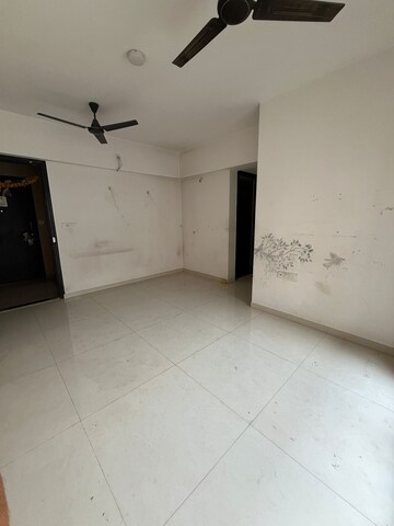 Master Bedroom in 2 BHK Apartment at Lodha Palava Downtown, Dombivli East – for Rent