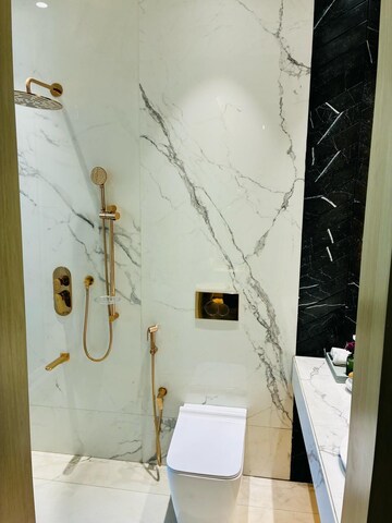 Bathroom in 3.5 BHK Apartment at Marathon Monte South, Byculla West – for Sale