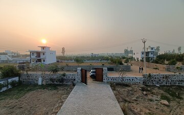 Plot For Sale in Upsidc Site B