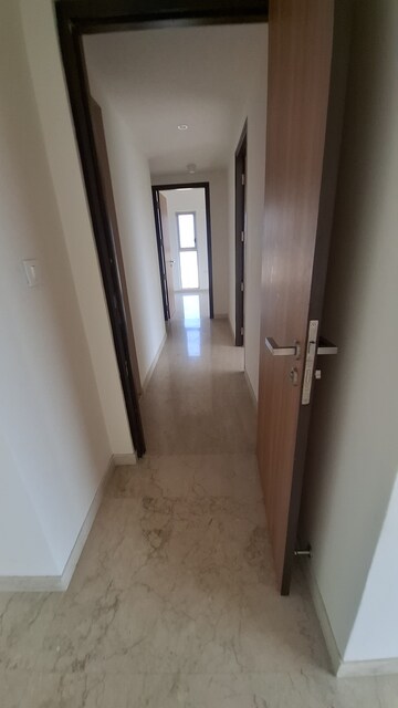 Furnished Amenities in 3 BHK Apartment at Lodha Primo, Parel – for Rent