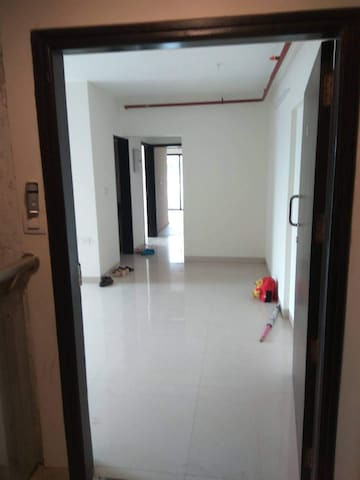Furnished Amenities in 2.5 BHK Apartment at Hubtown Hillcrest JVLR, Andheri East – for Rent