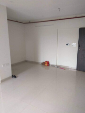 Master Bedroom in 2.5 BHK Apartment at Hubtown Hillcrest JVLR, Andheri East – for Rent