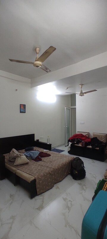 Master Bedroom in 2 BHK Builder Floor at Veera Safdarjung Enclave, Safdarjung Enclave – for Rent