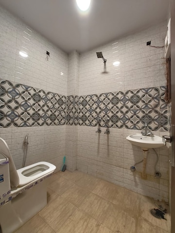 Bathroom in 1 BHK Builder Floor at Govindpuri – for Rent