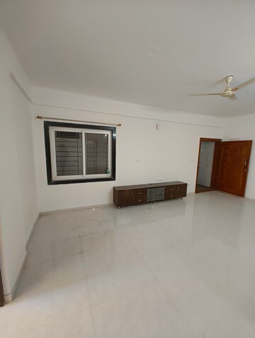 Master Bedroom in 2 BHK Builder Floor at Sindhi Colony Ulsoor, Halasuru – for Rent