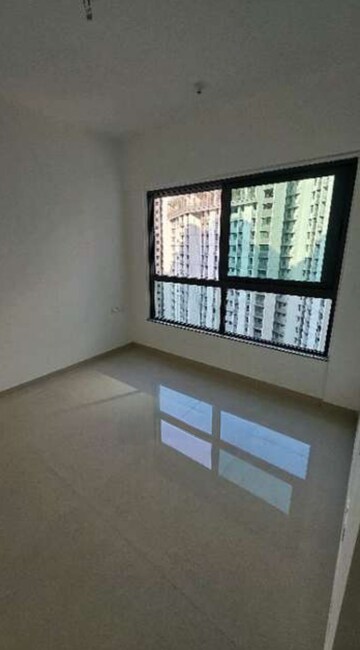 Bedroom in 2 BHK Apartment at Kalpataru Immensa, Kolshet Road – for Rent