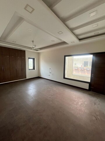 Master Bedroom in 4 BHK Builder Floor at Greater Kailash ii – for Rent