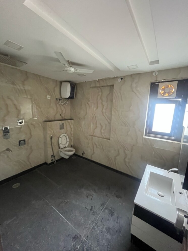 Attached Bathroom, greater kailash ii 4 Bedroom 3200 Sq.Ft. Builder Floor In Greater Kailash ii Delhi 8473486